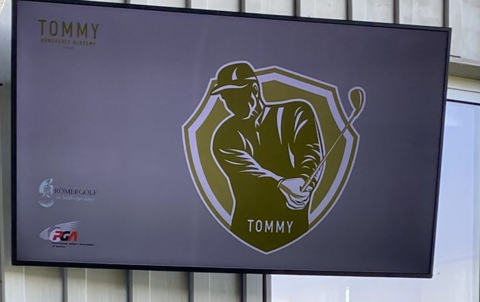 Digital Signage System mit Tommy Neureiter Golfschule